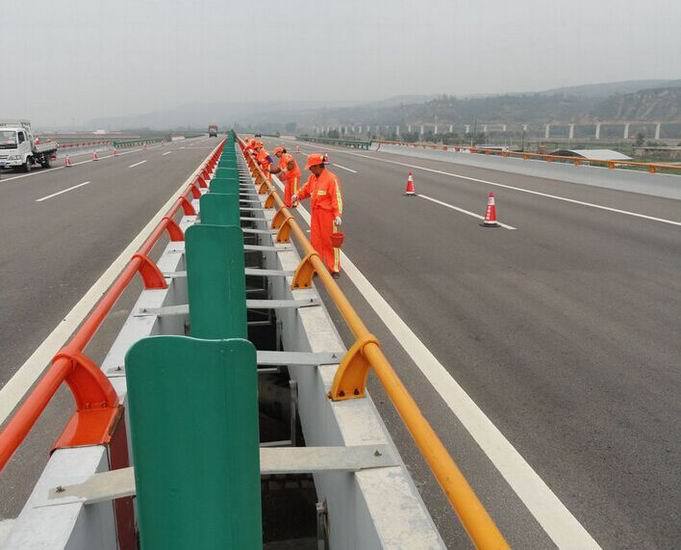 道路隔離護欄設置規(guī)范